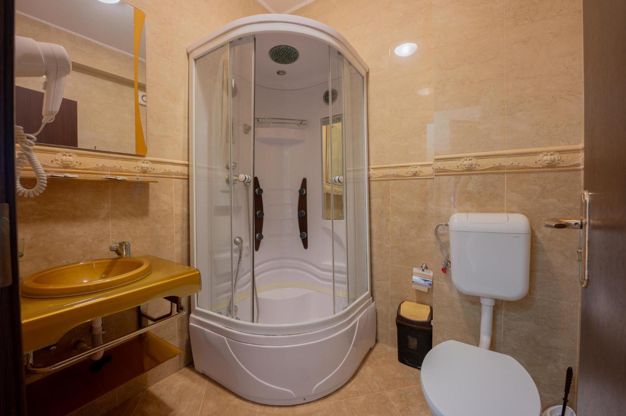 Hotel Coral Eforie Nord Ngoại thất bức ảnh