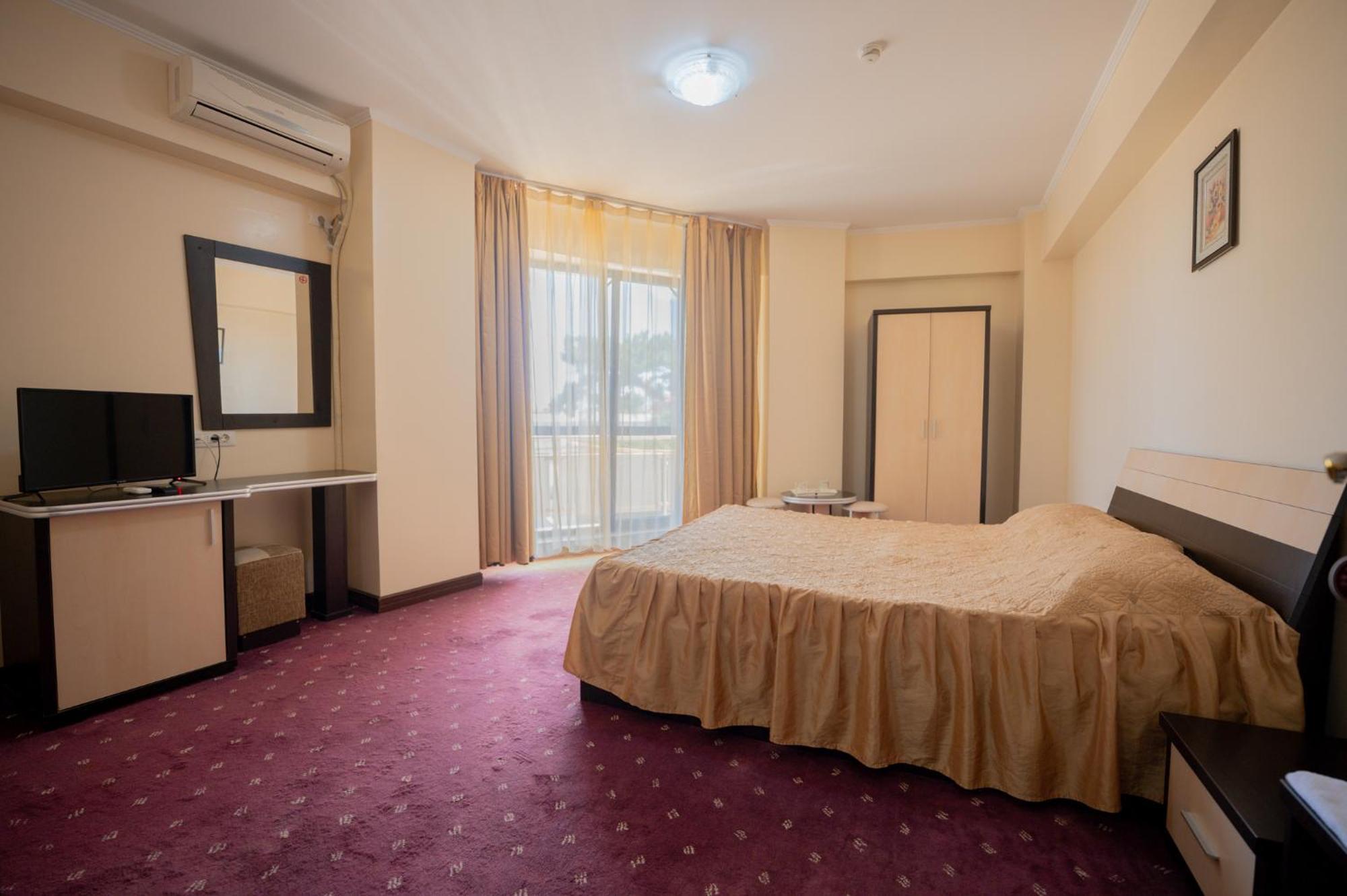 Hotel Coral Eforie Nord Ngoại thất bức ảnh